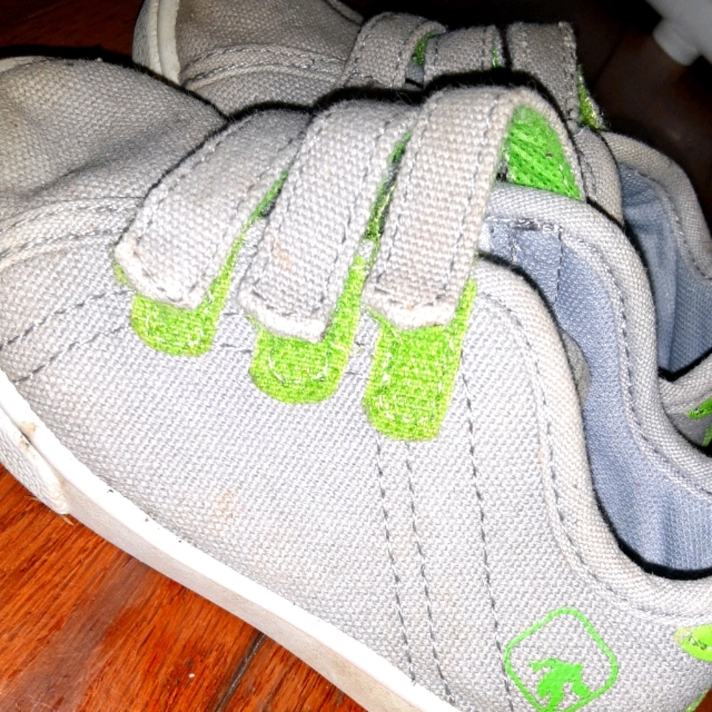 Toddler shoes